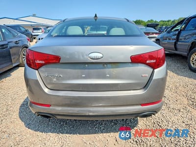 Zdjęcie 6 z 13 samochodu: 2013 KIA OPTIMA LX VIN:5XXGM4A76DG228515 - miniatura