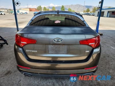 Zdjęcie 6 z 12 samochodu: 2011 KIA OPTIMA LX VIN:KNAGM4A71B5152135 - miniatura