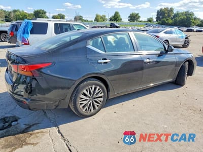 Trzecie zdjęcie samochodu z tyłu: 2023 NISSAN ALTIMA SV VIN:1N4BL4DV0PN360773 - miniatura
