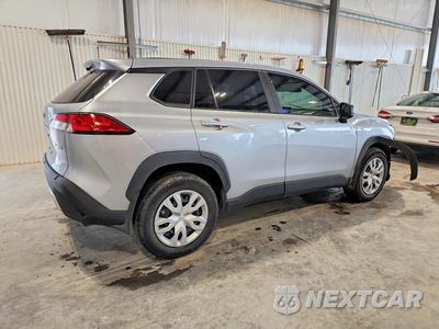 Trzecie zdjęcie samochodu z tyłu: 2023 TOYOTA COROLLA CROSS L VIN:7MUAAABG3PV056982 - miniatura
