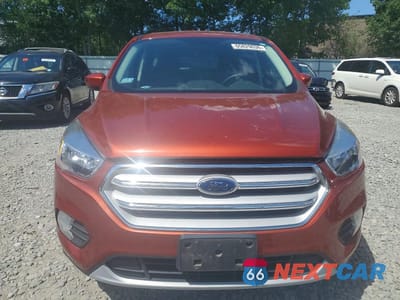 Piąte zdjęcie samochodu w środku: 2019 FORD ESCAPE SE VIN:1FMCU9GD4KUB09633 - miniatura
