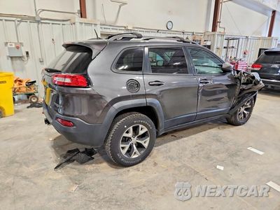 Trzecie zdjęcie samochodu z tyłu: 2016 JEEP CHEROKEE TRAILHAWK VIN:1C4PJMBS4GW318499 - miniatura