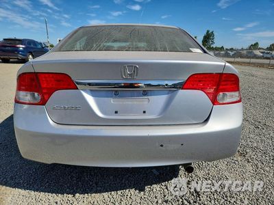 Zdjęcie 6 z 12 samochodu: 2010 HONDA CIVIC LX VIN:19XFA1F59AE009000 - miniatura