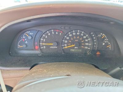 Zdjęcie 9 z 12 samochodu: 2000 TOYOTA TUNDRA ACCESS CAB LIMITED VIN:5TBRT381XYS101741 - miniatura