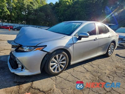 2020 TOYOTA CAMRY LE 4T1C11AK3LU338193 - główne zdjęcie licytacji z USA - miniatura