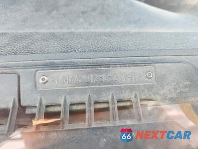Zdjęcie 12 z 12 samochodu: 2011 JEEP WRANGLER SPORT VIN:1J4AA2D12BL537741 - miniatura