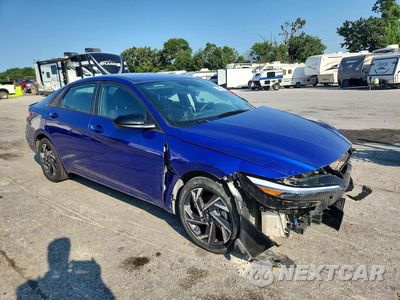 Czwarte zdjęcie samochodu z boku: 2025 HYUNDAI ELANTRA HYBRID SEL SPORT VIN:KMHLM4DJ0SU127057 - miniatura