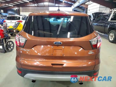 Zdjęcie 6 z 13 samochodu: 2017 FORD ESCAPE SE VIN:1FMCU9GD1HUA86966 - miniatura