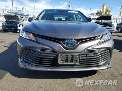 Piąte zdjęcie samochodu w środku: 2019 TOYOTA CAMRY LE VIN:4T1B31HK1KU007090 - miniatura