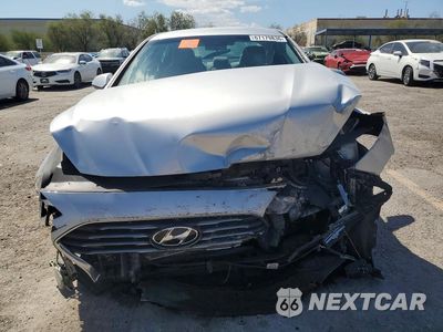 Piąte zdjęcie samochodu w środku: 2018 HYUNDAI SONATA SE VIN:5NPE24AF0JH704889 - miniatura