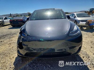 Piąte zdjęcie samochodu w środku: 2024 TESLA MODEL Y VIN:7SAYGDEE4RF013782 - miniatura