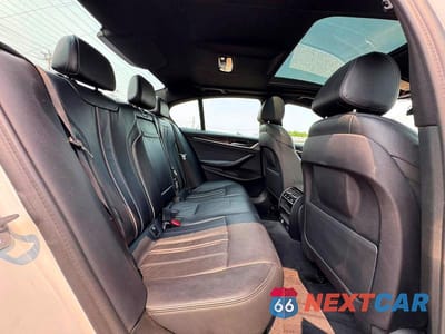 Zdjęcie 6 z 10 samochodu: 2020 BMW 530 XI VIN:WBAJR7C07LCD10180 - miniatura