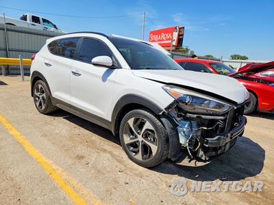Czwarte zdjęcie samochodu z boku: 2016 HYUNDAI TUCSON LIMITED VIN:KM8J33A24GU220768 - miniatura