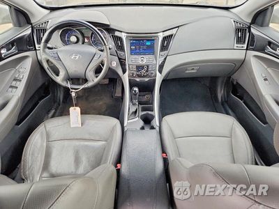 Zdjęcie 8 z 12 samochodu: 2013 HYUNDAI SONATA LIMITED VIN:5NPEC4AC5DH538358 - miniatura