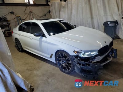 Czwarte zdjęcie samochodu z boku: 2019 BMW M550XI VIN:WBAJB9C51KB287766 - miniatura