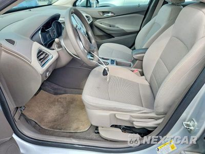Zdjęcie 7 z 12 samochodu: 2018 CHEVROLET CRUZE LS VIN:1G1BC5SM1J7158006 - miniatura