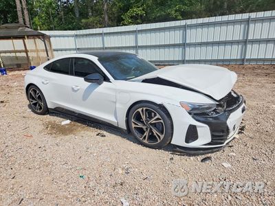 Czwarte zdjęcie samochodu z boku: 2024 AUDI E-TRON GT PREMIUM PLUS VIN:WAUCJBFW1R7003329 - miniatura