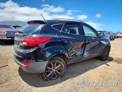 Trzecie zdjęcie samochodu z tyłu: 2015 HYUNDAI TUCSON SE VIN:KM8JU3AG7FU042832 - miniatura