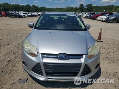 Piąte zdjęcie samochodu w środku: 2014 FORD FOCUS VIN:1FADP3K21EL399266 - miniatura