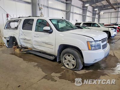 Czwarte zdjęcie samochodu z boku: 2010 CHEVROLET SUBURBAN K1500 LT VIN:1GNUKJE37AR242602 - miniatura