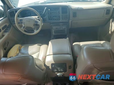 Zdjęcie 8 z 12 samochodu: 2004 GMC YUKON DENALI VIN:1GKEK63U54J273067 - miniatura