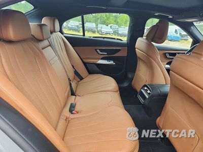 Zdjęcie 10 z 12 samochodu: 2026 MERCEDES-BENZ E 350 VIN:W1KLF4GBXTA203539 - miniatura