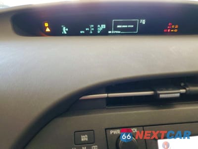 Zdjęcie 9 z 12 samochodu: 2011 TOYOTA PRIUS THREE VIN:JTDKN3DU9B1409930 - miniatura