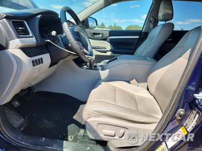 Zdjęcie 7 z 12 samochodu: 2014 TOYOTA HIGHLANDER XLE VIN:5TDJKRFH5ES012696 - miniatura