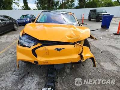 Piąte zdjęcie samochodu w środku: 2023 FORD MUSTANG MACH-E PREMIUM VIN:3FMTK3SS0PMA06861 - miniatura