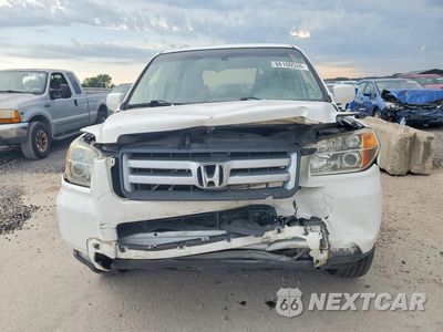 Piąte zdjęcie samochodu w środku: 2006 HONDA PILOT EX VIN:2HKYF186X6H556814 - miniatura