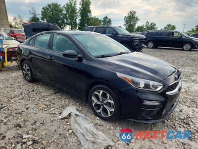 Czwarte zdjęcie samochodu z boku: 2019 KIA FORTE LXS VIN:3KPF24AD2KE009399 - miniatura