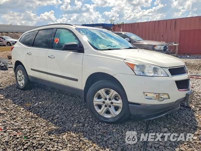 Czwarte zdjęcie samochodu z boku: 2012 CHEVROLET TRAVERSE LS VIN:1GNKREED4CJ183206 - miniatura