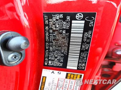 Zdjęcie 13 z 13 samochodu: 2017 TOYOTA PRIUS THREE VIN:JTDKARFU4H3537176 - miniatura