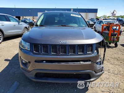 Piąte zdjęcie samochodu w środku: 2018 JEEP COMPASS LATITUDE VIN:3C4NJCBBXJT272465 - miniatura