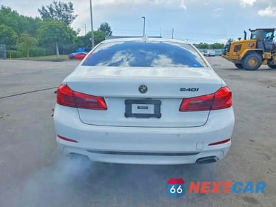 Zdjęcie 6 z 12 samochodu: 2019 BMW 540 I VIN:WBAJE5C59KWW11734 - miniatura