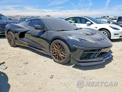 Czwarte zdjęcie samochodu z boku: 2022 CHEVROLET CORVETTE STINGRAY 1LT VIN:1G1YA2D40N5109800 - miniatura