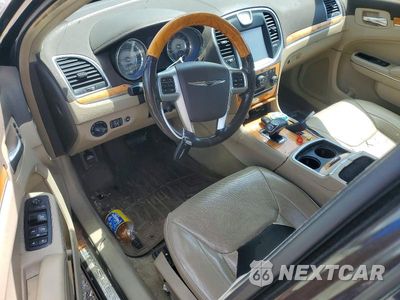Zdjęcie 8 z 12 samochodu: 2013 CHRYSLER 300C VIN:2C3CCAEG5DH565740 - miniatura