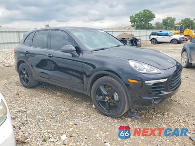 Czwarte zdjęcie samochodu z boku: 2015 PORSCHE CAYENNE S VIN:WP1AB2A24FLA56510 - miniatura