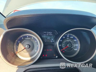 Zdjęcie 9 z 12 samochodu: 2013 HYUNDAI ELANTRA LIMITED VIN:KMHDH4AE0DU778546 - miniatura