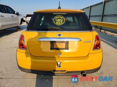 Zdjęcie 8 z 14 samochodu: 2009 MINI COOPER VIN:WMWMF33509TU70997 - miniatura