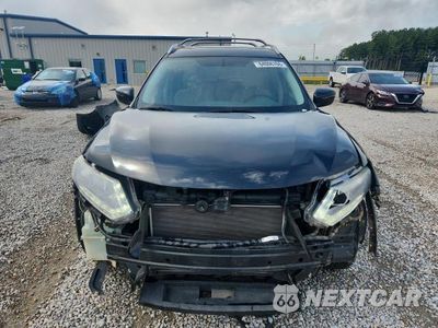 Piąte zdjęcie samochodu w środku: 2016 NISSAN ROGUE SV VIN:KNMAT2MT7GP644897 - miniatura