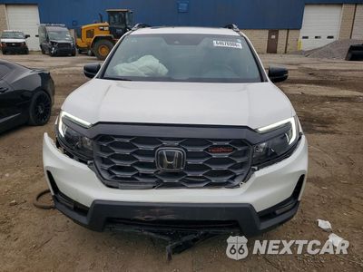 Piąte zdjęcie samochodu w środku: 2023 HONDA PASSPORT TRAIL SPORT VIN:5FNYF8H67PB044386 - miniatura