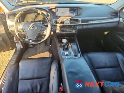 Zdjęcie 8 z 12 samochodu: 2013 LEXUS LS 460L VIN:JTHDL5EF0D5005547 - miniatura