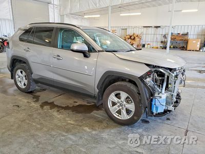 Czwarte zdjęcie samochodu z boku: 2020 TOYOTA RAV4 XLE VIN:2T3P1RFV0LC084390 - miniatura