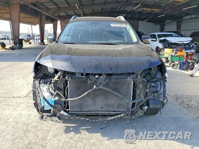 Piąte zdjęcie samochodu w środku: 2018 NISSAN ROGUE SL VIN:5N1AT2MT2JC801343 - miniatura