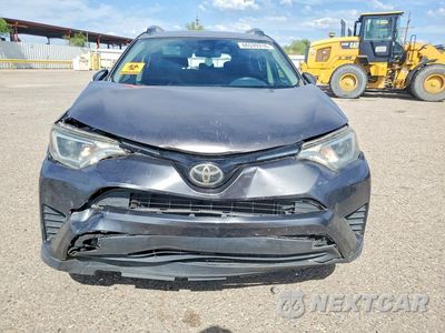 Piąte zdjęcie samochodu w środku: 2017 TOYOTA RAV4 LE VIN:JTMZFREV9HJ139287 - miniatura