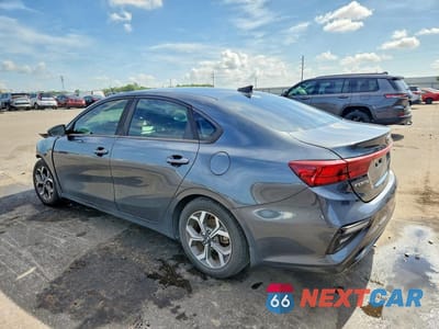 Drugie zdjęcie samochodu z przodu: 2019 KIA FORTE LXS VIN:3KPF24AD1KE097068 - miniatura