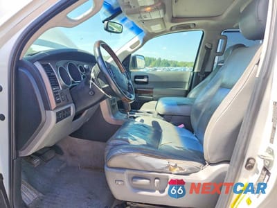 Zdjęcie 7 z 13 samochodu: 2010 TOYOTA SEQUOIA PLATINUM VIN:5TDYY5G17AS024592 - miniatura