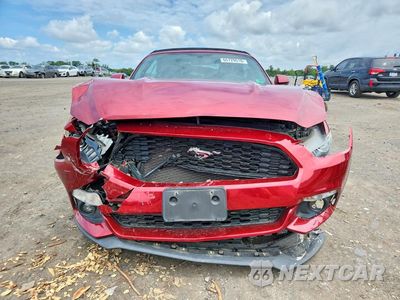 Piąte zdjęcie samochodu w środku: 2016 FORD MUSTANG VIN:1FATP8UH0G5322034 - miniatura