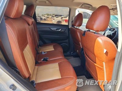 Zdjęcie 11 z 14 samochodu: 2017 NISSAN ROGUE SV VIN:KNMAT2MT3HP583839 - miniatura